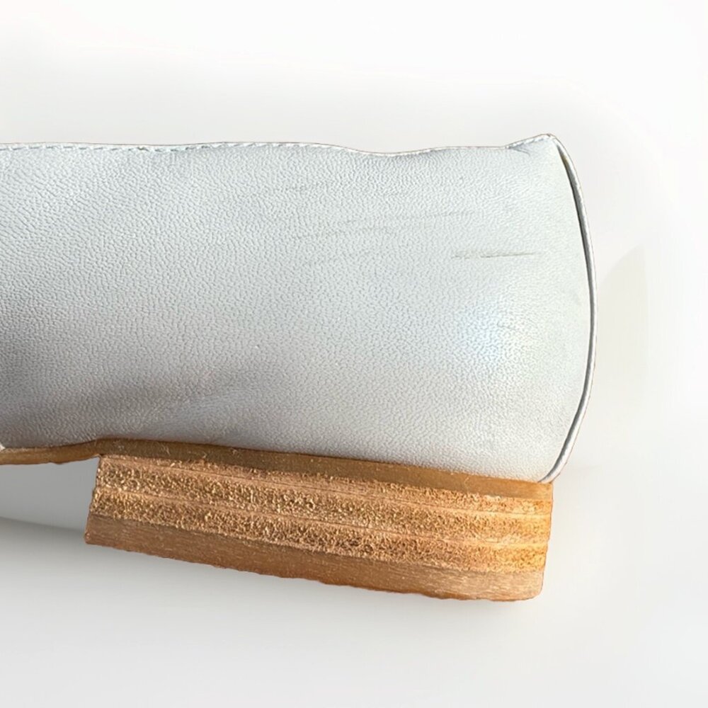 (8.5) TAHARI “Salty” Light Gray Leather Loafers - Picture 8 of 13